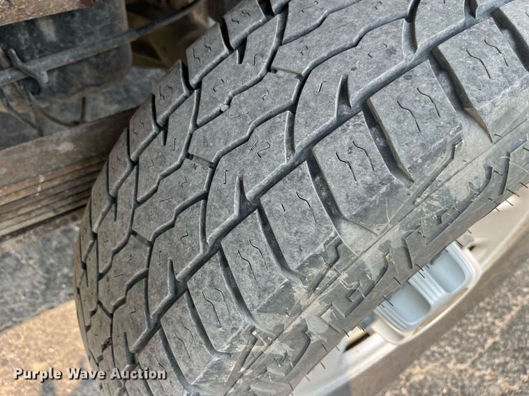 image for item DP0481 2003 Chevrolet Silverado 2500HD  utility bed pickup truck