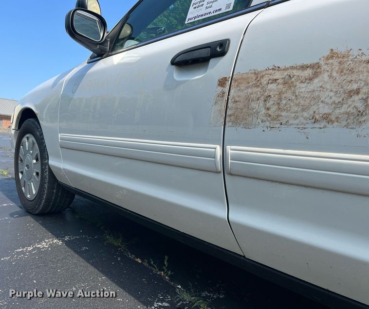 image for item DP0492 2011 Ford Crown Victoria Police Interceptor