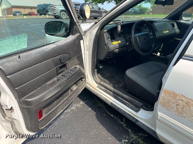 image for item DP0492 2011 Ford Crown Victoria Police Interceptor