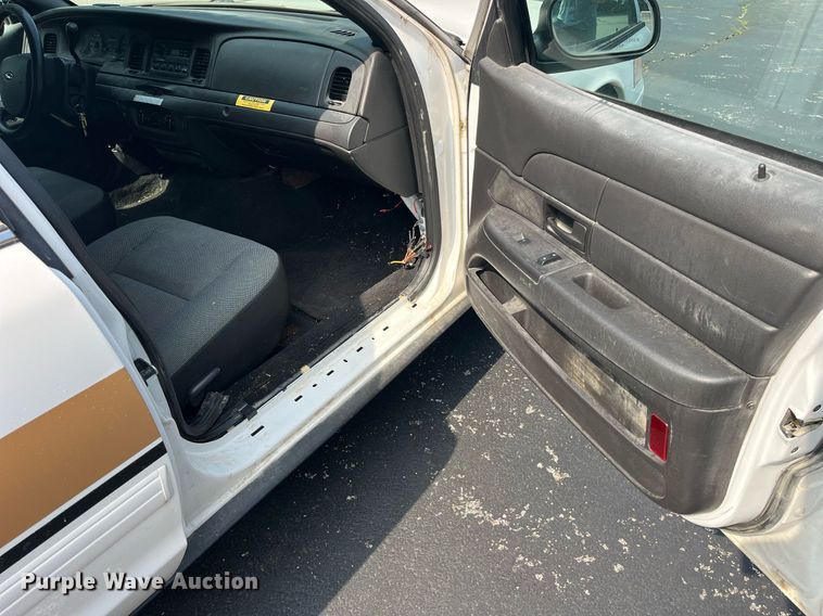 image for item DP0492 2011 Ford Crown Victoria Police Interceptor