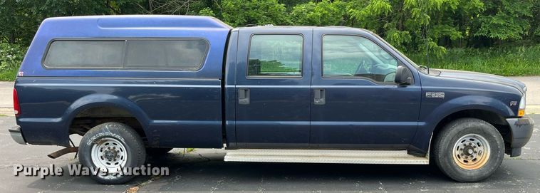 image for item DP0493 2002 Ford F350 Super Duty XL  Crew Cab pickup truck