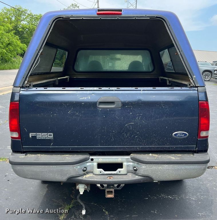 image for item DP0493 2002 Ford F350 Super Duty XL  Crew Cab pickup truck