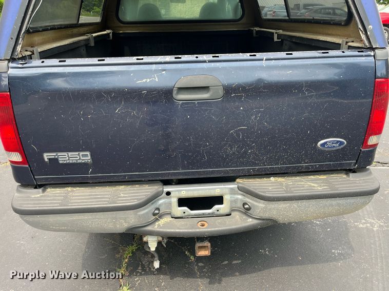 image for item DP0493 2002 Ford F350 Super Duty XL  Crew Cab pickup truck