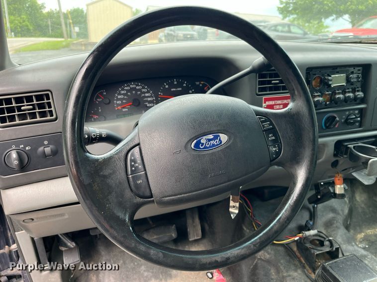 image for item DP0493 2002 Ford F350 Super Duty XL  Crew Cab pickup truck