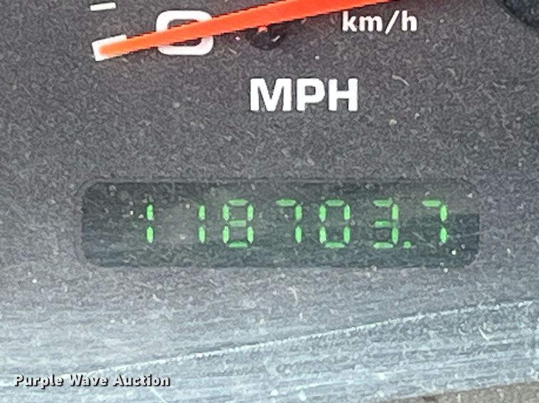 image for item DP0493 2002 Ford F350 Super Duty XL  Crew Cab pickup truck