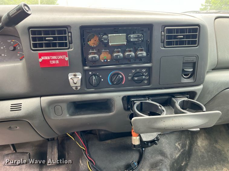 image for item DP0493 2002 Ford F350 Super Duty XL  Crew Cab pickup truck