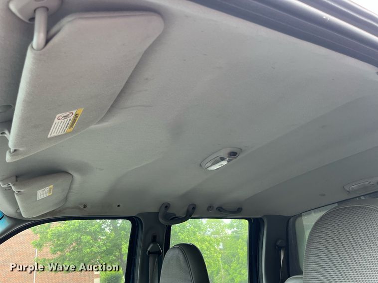 image for item DP0493 2002 Ford F350 Super Duty XL  Crew Cab pickup truck