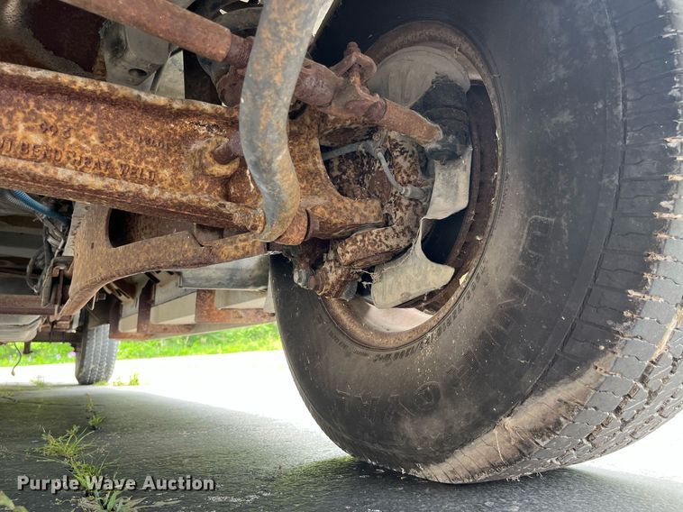 image for item DP0493 2002 Ford F350 Super Duty XL  Crew Cab pickup truck