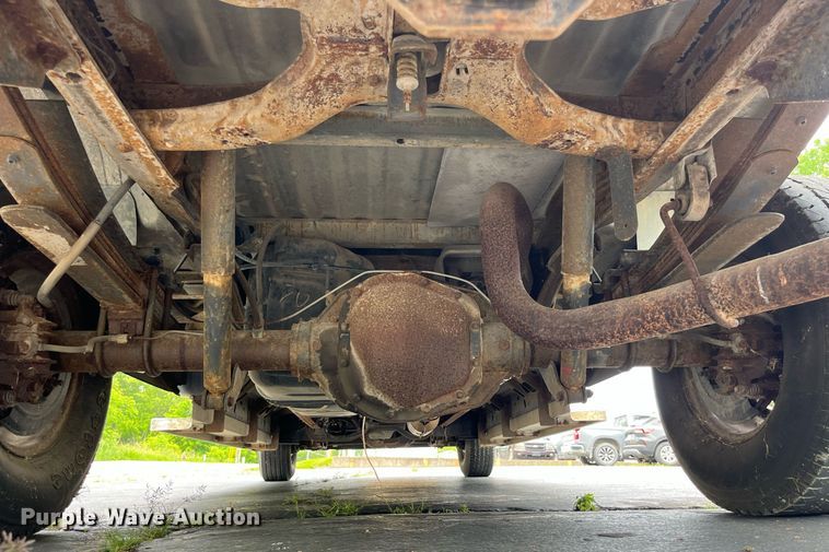 image for item DP0493 2002 Ford F350 Super Duty XL  Crew Cab pickup truck