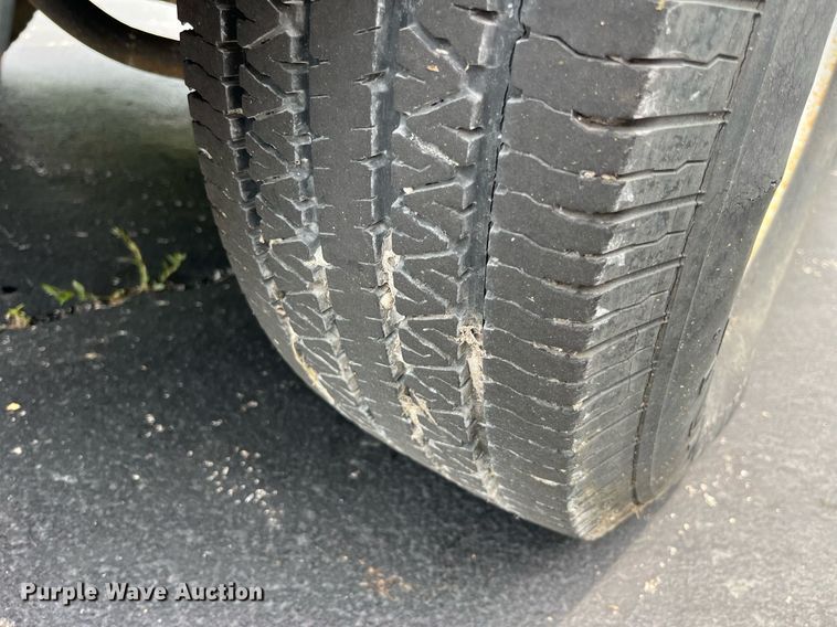 image for item DP0493 2002 Ford F350 Super Duty XL  Crew Cab pickup truck