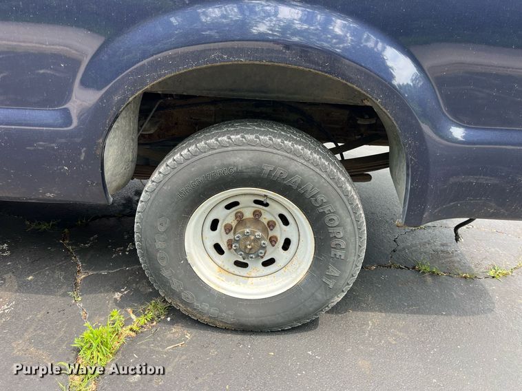 image for item DP0493 2002 Ford F350 Super Duty XL  Crew Cab pickup truck