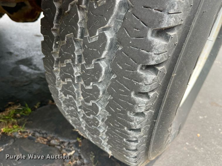 image for item DP0493 2002 Ford F350 Super Duty XL  Crew Cab pickup truck