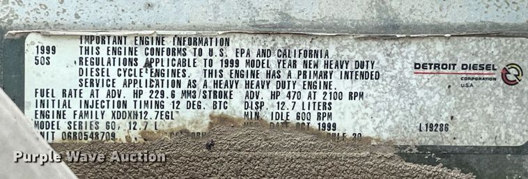 image for item DP0494 2000 Volvo VNM  semi truck