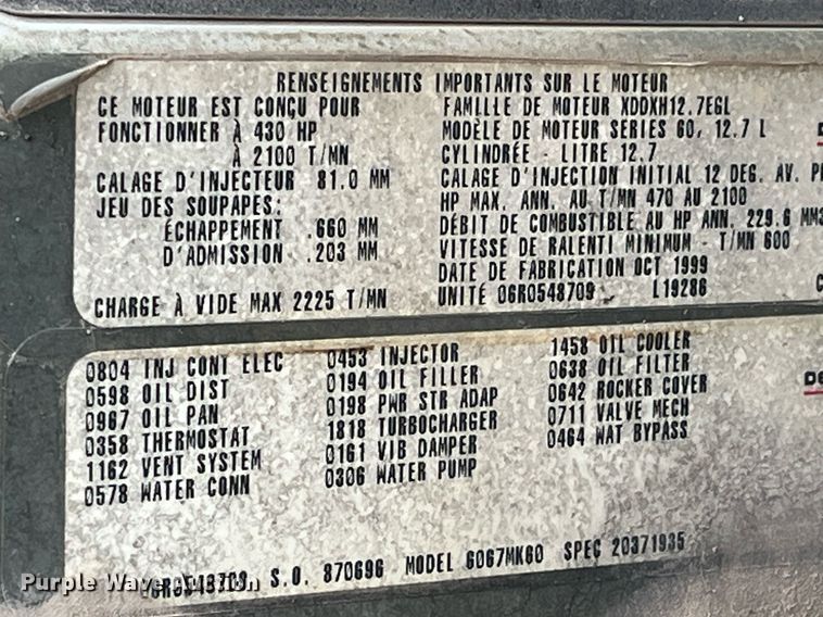 image for item DP0494 2000 Volvo VNM  semi truck