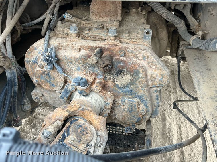 image for item DP0494 2000 Volvo VNM  semi truck