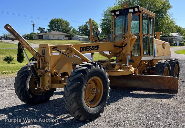 image for item DP0495 1992 Dresser 850  motor grader