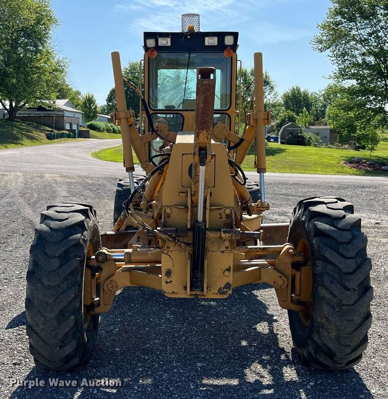 image for item DP0495 1992 Dresser 850  motor grader