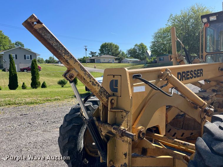 image for item DP0495 1992 Dresser 850  motor grader