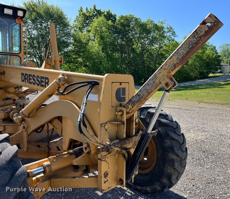 image for item DP0495 1992 Dresser 850  motor grader