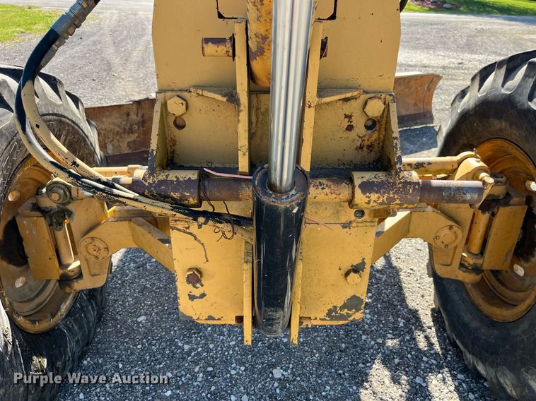 image for item DP0495 1992 Dresser 850  motor grader