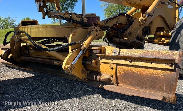 image for item DP0495 1992 Dresser 850  motor grader