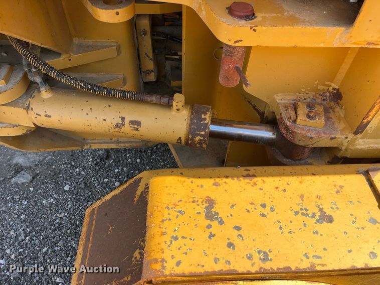 image for item DP0495 1992 Dresser 850  motor grader