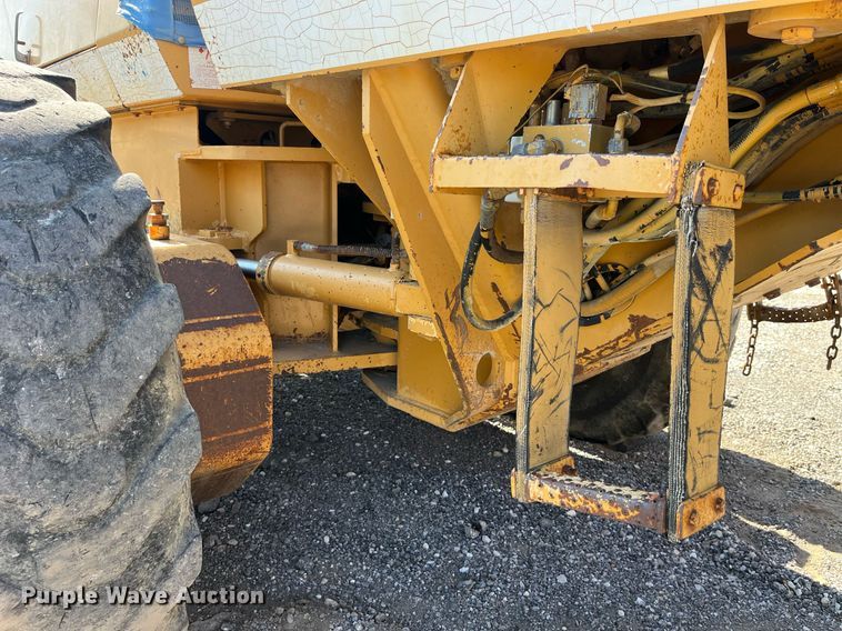 image for item DP0495 1992 Dresser 850  motor grader