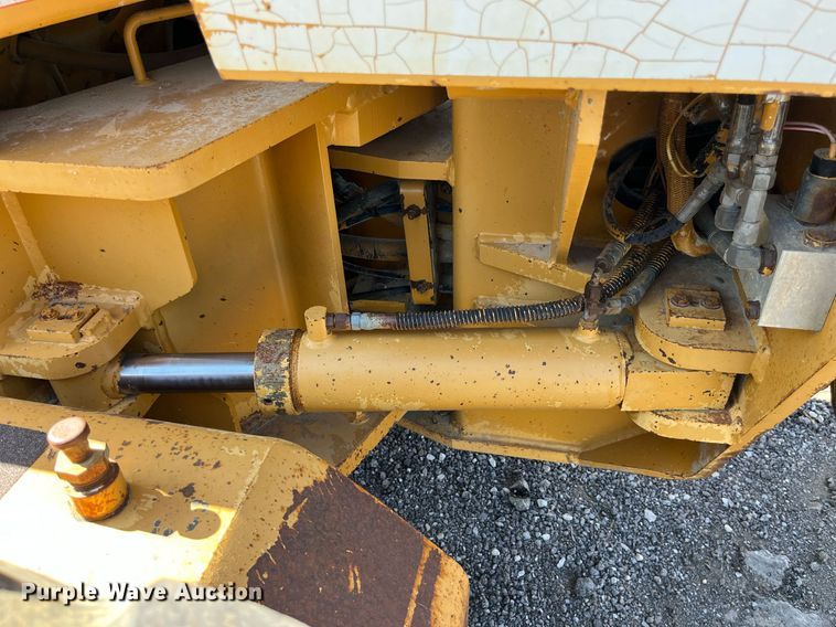 image for item DP0495 1992 Dresser 850  motor grader