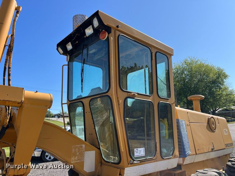 image for item DP0495 1992 Dresser 850  motor grader