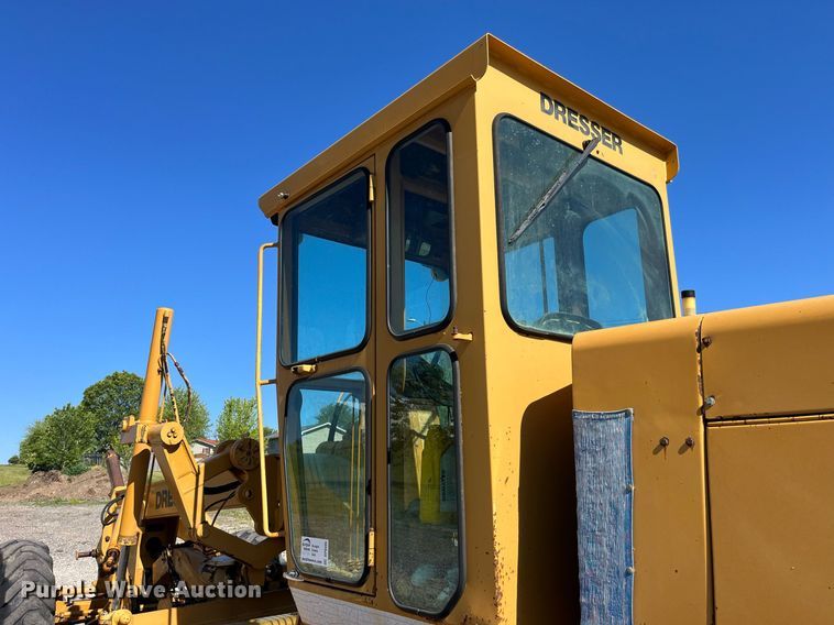 image for item DP0495 1992 Dresser 850  motor grader