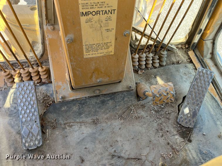 image for item DP0495 1992 Dresser 850  motor grader