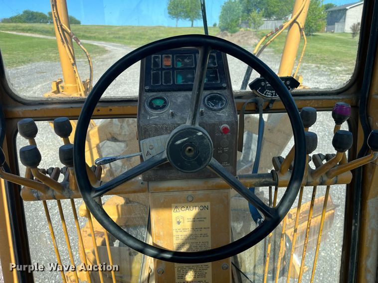 image for item DP0495 1992 Dresser 850  motor grader