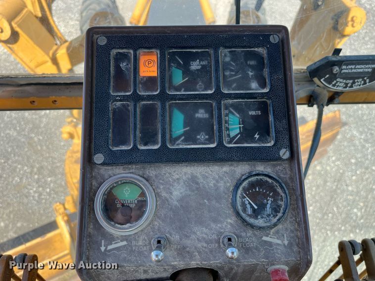 image for item DP0495 1992 Dresser 850  motor grader