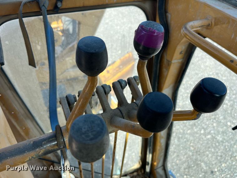 image for item DP0495 1992 Dresser 850  motor grader