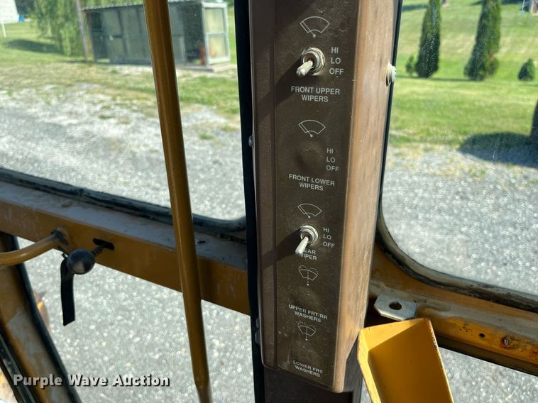 image for item DP0495 1992 Dresser 850  motor grader