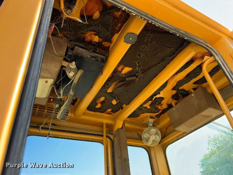 image for item DP0495 1992 Dresser 850  motor grader