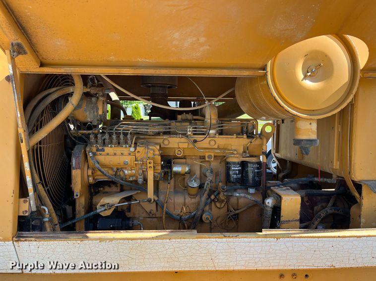 image for item DP0495 1992 Dresser 850  motor grader