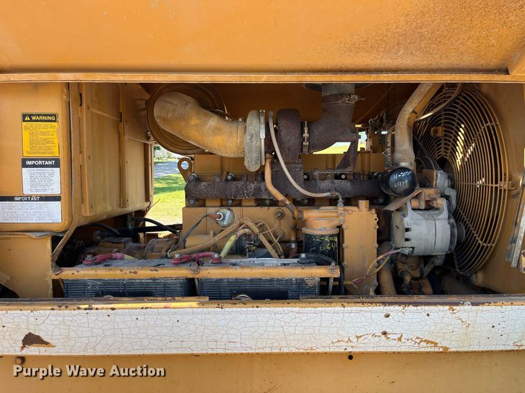 image for item DP0495 1992 Dresser 850  motor grader