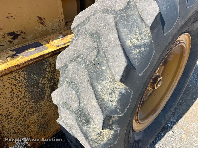 image for item DP0495 1992 Dresser 850  motor grader