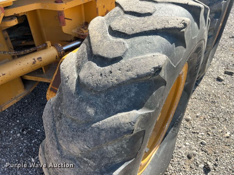 image for item DP0495 1992 Dresser 850  motor grader