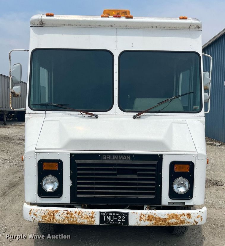 image for item DP0499 1990 Chevrolet P30  delivery van