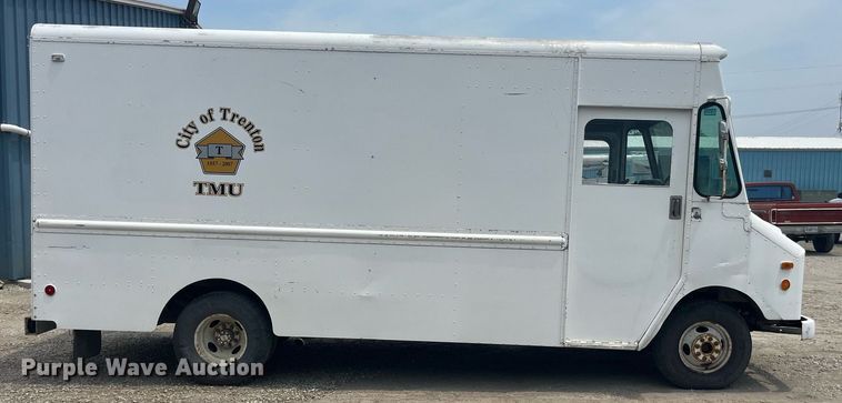 image for item DP0499 1990 Chevrolet P30  delivery van