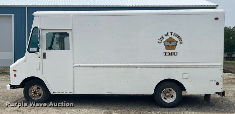 image for item DP0499 1990 Chevrolet P30  delivery van