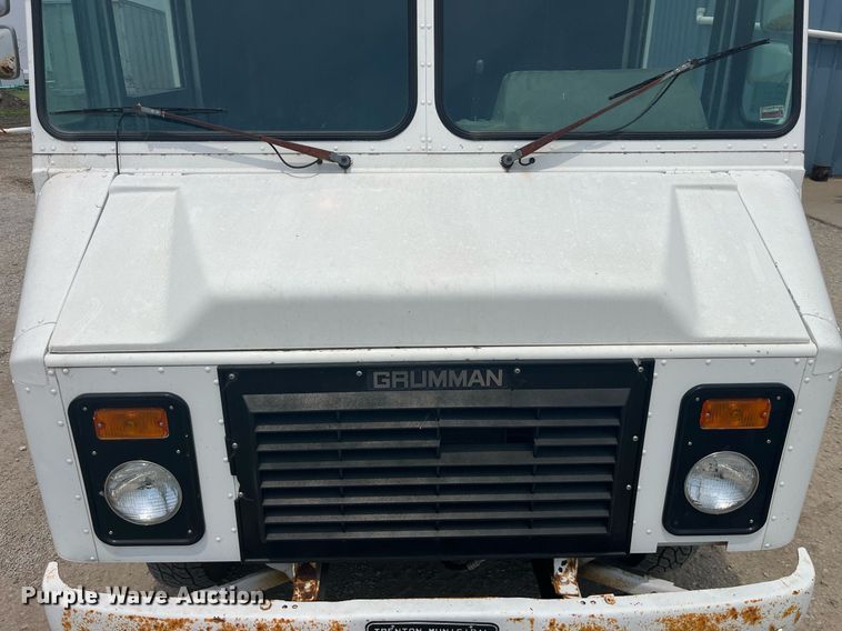 image for item DP0499 1990 Chevrolet P30  delivery van