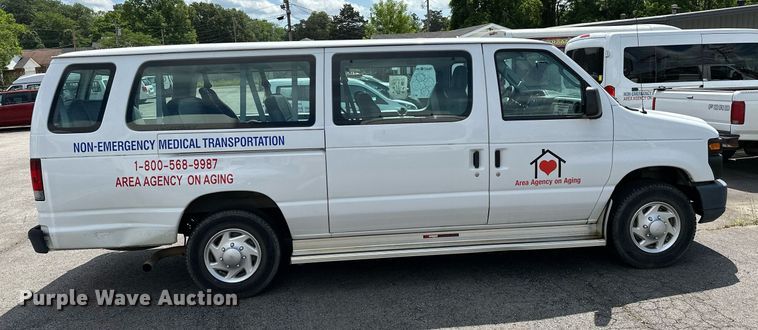 image for item DP3110 2013 Ford E350 Super Duty  van