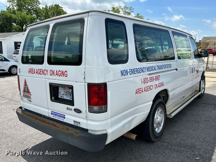 image for item DP3110 2013 Ford E350 Super Duty  van