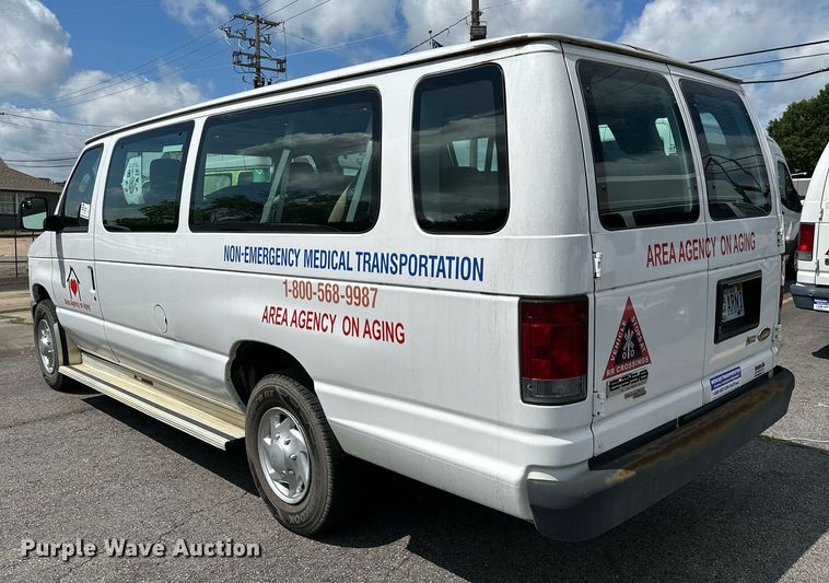 image for item DP3110 2013 Ford E350 Super Duty  van