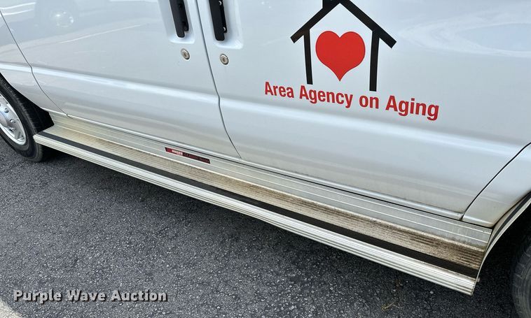 image for item DP3110 2013 Ford E350 Super Duty  van