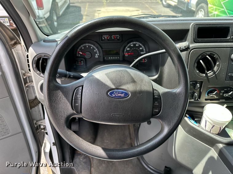 image for item DP3110 2013 Ford E350 Super Duty  van