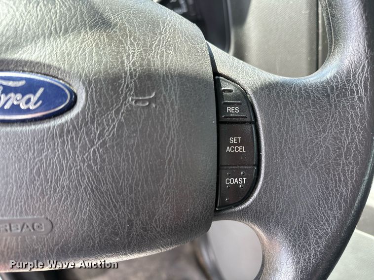 image for item DP3110 2013 Ford E350 Super Duty  van